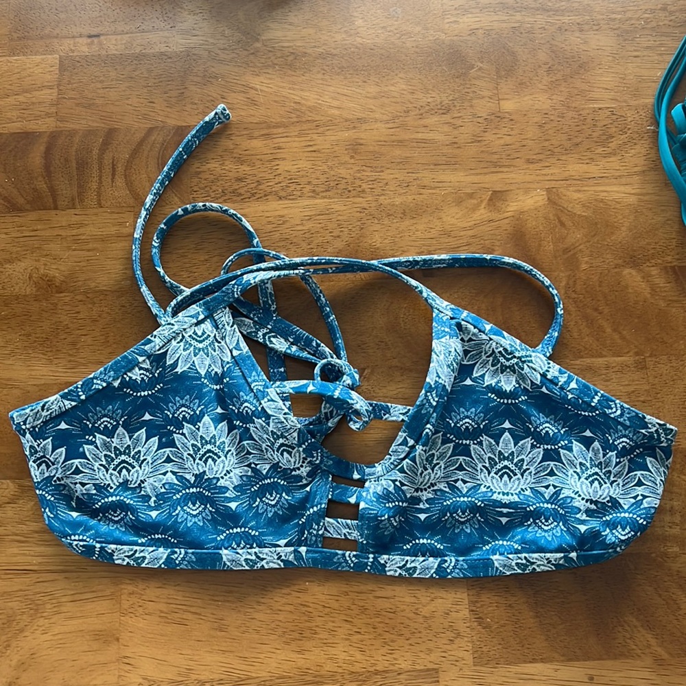 Jolyn Tomcat Vented Bathing Suit Bikini Top